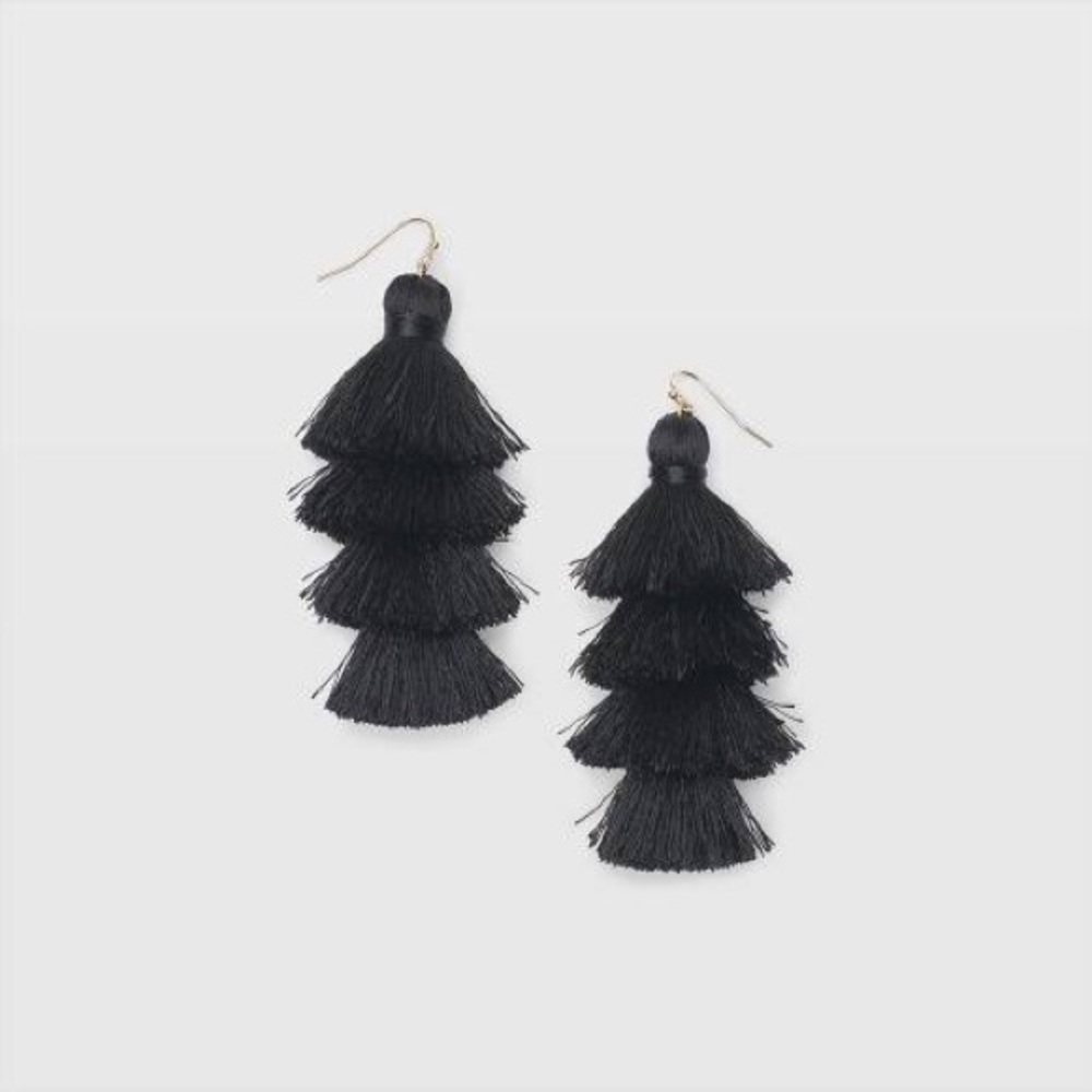 Tiered Tassel Hanging Earrings - Black